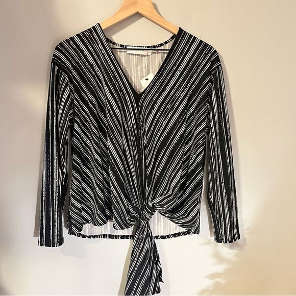 Astr Tops - ASTR the Label Tie Front Blouse V-Neck Striped Black White